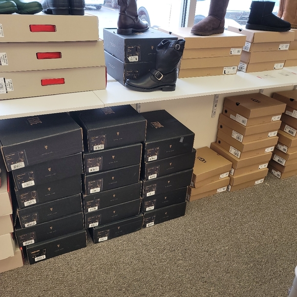 đFrye Women's Veronica Short Boot - Picture 8 of 8